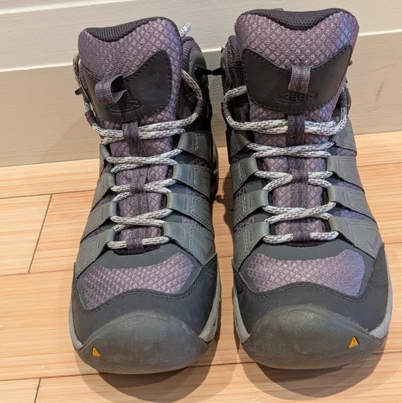 Keen Oakridge Women's Waterproof Hiking Boots - Picture 1 of 11